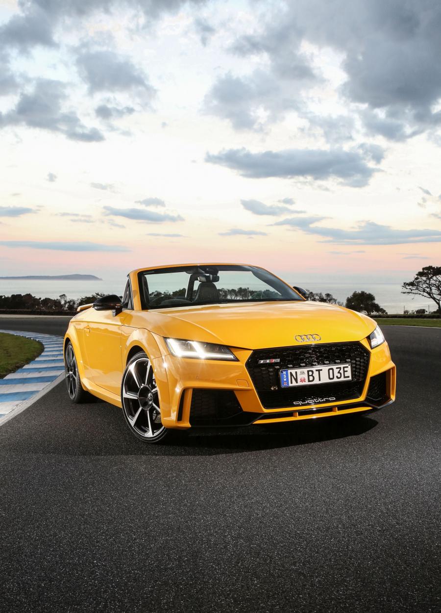  Audi TT RS Roadster (8S) 2017 года  (AU) (фото 16 из 40)